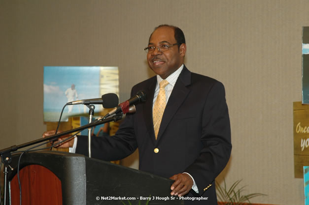 Red Cap Porters Awards - Minister of Tourism, Hon. Edmund Bartlett - Director of Tourism, Basil Smith - Friday, December 14, 2007 - Holiday Inn Sunspree, Montego Bay, Jamaica W.I. - Photographs by Net2Market.com - Barry J. Hough Sr, Photographer - Negril Travel Guide, Negril Jamaica WI - http://www.negriltravelguide.com - info@negriltravelguide.com...!