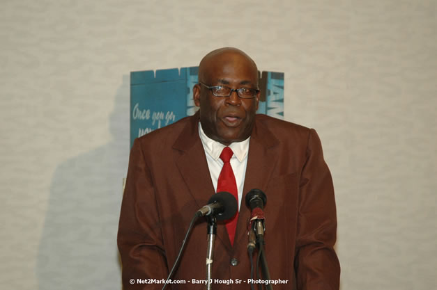 Red Cap Porters Awards - Minister of Tourism, Hon. Edmund Bartlett - Director of Tourism, Basil Smith - Friday, December 14, 2007 - Holiday Inn Sunspree, Montego Bay, Jamaica W.I. - Photographs by Net2Market.com - Barry J. Hough Sr, Photographer - Negril Travel Guide, Negril Jamaica WI - http://www.negriltravelguide.com - info@negriltravelguide.com...!