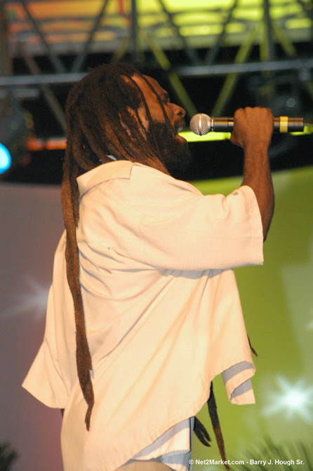 Chokey Taylor - Red Stripe Reggae Sumfest 2005 - International Night - July 22th, 2005 - Negril Travel Guide, Negril Jamaica WI - http://www.negriltravelguide.com - info@negriltravelguide.com...!