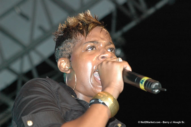 Fantasia - Red Stripe Reggae Sumfest 2005 - International Night #2 - July 23th, 2005 - Negril Travel Guide, Negril Jamaica WI - http://www.negriltravelguide.com - info@negriltravelguide.com...!