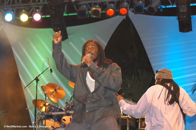 Prophecy - Red Stripe Reggae Sumfest 2005 - International Night - July 22th, 2005 - Negril Travel Guide, Negril Jamaica WI - http://www.negriltravelguide.com - info@negriltravelguide.com...!