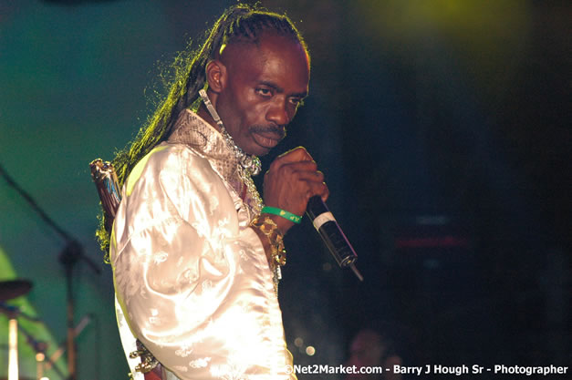 Ninja Man - Explosion - Red Stripe Reggae Sumfest 2007 - Thursday, July 19, 2007 - Red Stripe Reggae Sumfest 2007 at Catherine Hall, Montego Bay, St James, Jamaica W.I. - Negril Travel Guide, Negril Jamaica WI - http://www.negriltravelguide.com - info@negriltravelguide.com...!