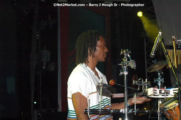 Rootz Underground - Red Stripe Reggae Sumfest 2007 - Zenith - Saturday, July 21, 2007 - Catherine Hall, Montego Bay, St James, Jamaica W.I. - Negril Travel Guide, Negril Jamaica WI - http://www.negriltravelguide.com - info@negriltravelguide.com...!