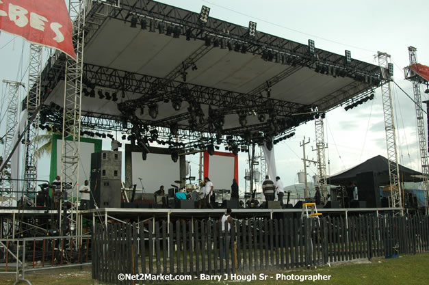 Venue Pre Explosion - Thursday, July 19, 2007 - Red Stripe Reggae Sumfest at Catherine Hall, Montego Bay, St Jamaica, Jamaica W.I. - Negril Travel Guide.com, Negril Jamaica WI - http://www.negriltravelguide.com - info@negriltravelguide.com...!