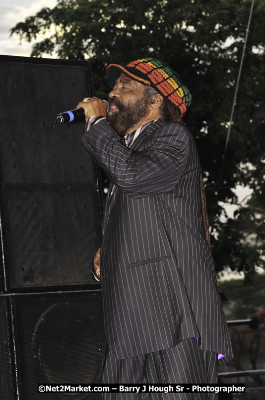 John Holt @ Red Stripe Reggae Sumfest 2008 International Night 2, Catherine Hall, Montego Bay - Saturday, July 19, 2008 - Reggae Sumfest 2008 July 13 - July 19, 2008 - Photographs by Net2Market.com - Barry J. Hough Sr. Photojournalist/Photograper - Photographs taken with a Nikon D300 - Negril Travel Guide, Negril Jamaica WI - http://www.negriltravelguide.com - info@negriltravelguide.com...!