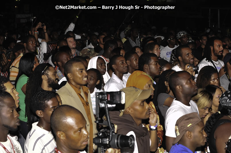 Lil Wayne @ Red Stripe Reggae Sumfest 2008 International Night 2, Catherine Hall, Montego Bay - Saturday, July 19, 2008 - Reggae Sumfest 2008 July 13 - July 19, 2008 - Photographs by Net2Market.com - Barry J. Hough Sr. Photojournalist/Photograper - Photographs taken with a Nikon D300 - Negril Travel Guide, Negril Jamaica WI - http://www.negriltravelguide.com - info@negriltravelguide.com...!