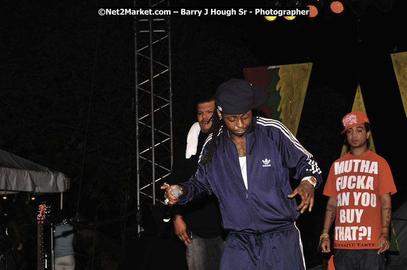 Lil Wayne @ Red Stripe Reggae Sumfest 2008 International Night 2, Catherine Hall, Montego Bay - Saturday, July 19, 2008 - Reggae Sumfest 2008 July 13 - July 19, 2008 - Photographs by Net2Market.com - Barry J. Hough Sr. Photojournalist/Photograper - Photographs taken with a Nikon D300 - Negril Travel Guide, Negril Jamaica WI - http://www.negriltravelguide.com - info@negriltravelguide.com...!