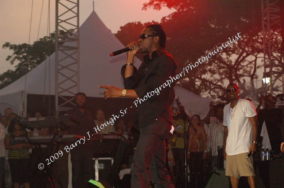 Damian 'Jr. Gong' Marley & NAS @ Reggae Sumfest 2009 - International Night 2 - Reggae Sumfest 2009,Catherine Hall, Montego Bay, St. James, Jamaica W.I. - Saturday, July 25, 2009 - Reggae Sumfest 2009, July 19 - 25, 2009 - Photographs by Net2Market.com - Barry J. Hough Sr. Photojournalist/Photograper - Photographs taken with a Nikon D70, D100, or D300 - Negril Travel Guide, Negril Jamaica WI - http://www.negriltravelguide.com - info@negriltravelguide.com...!