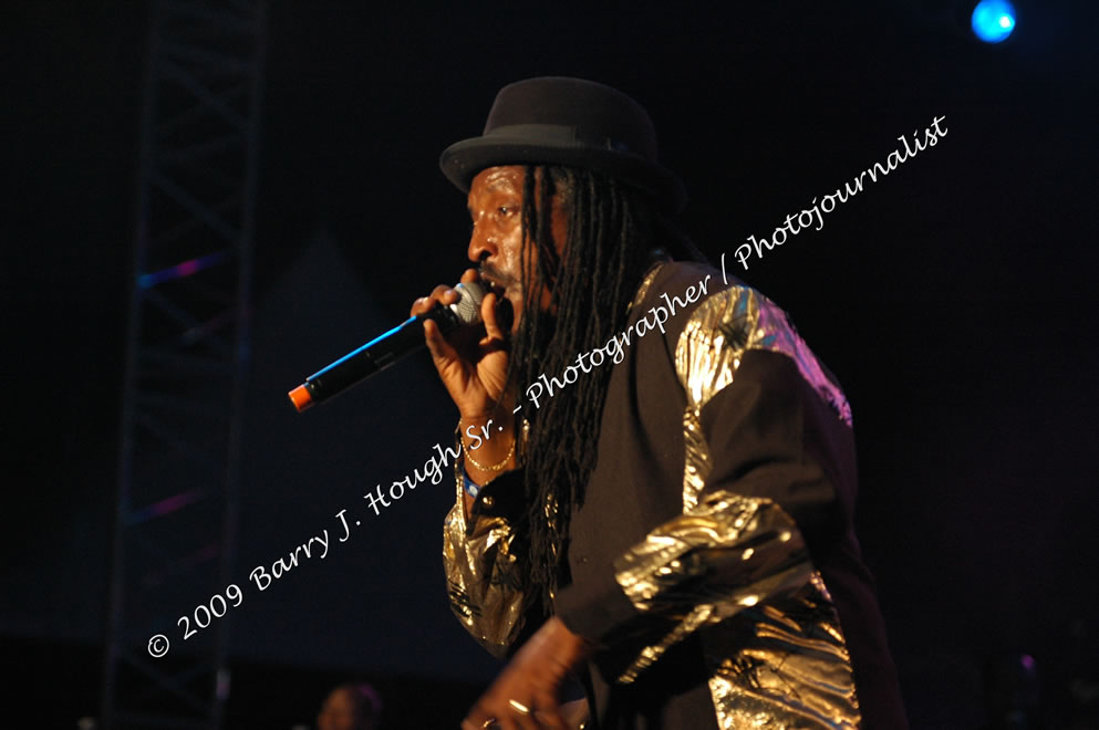 Mackie Conscious  @ Reggae Sumfest 2009 - International Night 2 - Reggae Sumfest 2009,Catherine Hall, Montego Bay, St. James, Jamaica W.I. - Saturday, July 25, 2009 - Reggae Sumfest 2009, July 19 - 25, 2009 - Photographs by Net2Market.com - Barry J. Hough Sr. Photojournalist/Photograper - Photographs taken with a Nikon D70, D100, or D300 - Negril Travel Guide, Negril Jamaica WI - http://www.negriltravelguide.com - info@negriltravelguide.com...!