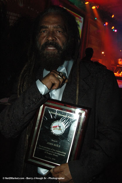 John Holt Recipient of Reggae Sumfest Lifetime Award - Ignition - The Internation Fire Blazes - Friday, July 21, 2006 - Montego Bay, Jamaica - Negril Travel Guide, Negril Jamaica WI - http://www.negriltravelguide.com - info@negriltravelguide.com...!