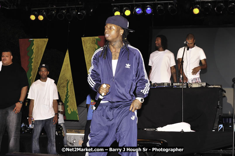 Lil Wayne @ Reggae Sumfest 2008 International Night 2, Catherine Hall, Montego Bay - Saturday, July 19, 2008 - Reggae Sumfest 2008 July 13 - July 19, 2008 - Photographs by Net2Market.com - Barry J. Hough Sr. Photojournalist/Photograper - Photographs taken with a Nikon D300 - Negril Travel Guide, Negril Jamaica WI - http://www.negriltravelguide.com - info@negriltravelguide.com...!