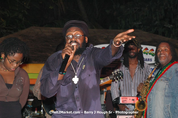 Tarrus Riley, Jimmy Riley, and Dwayne Stephensen - Money Cologne Promotions in association with "British Link Up" presents Summer Jam featuring She's Royal Tarrus Riley & Jimmy Riley - Plus Ras Slick, Sham Dawg, and Whiskey Bagio @ Roots Bamboo, Norman Manley Boulevard, Negril, Jamaica W.I. - Backed up Dean Fraser & The Hurricanne Band - MC Barry G and Rev. BB - July 25, 2007 - Negril Travel Guide.com, Negril Jamaica WI - http://www.negriltravelguide.com - info@negriltravelguide.com...!