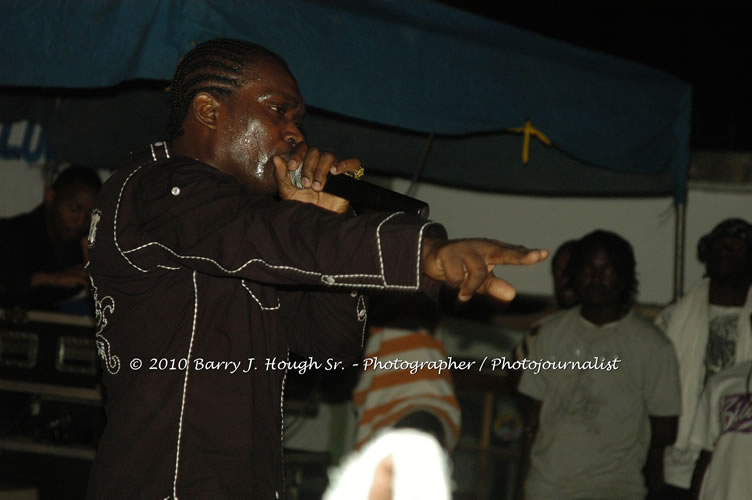 Busy Signal & Kip Rich- Also featuring: Mona Lisa and Crystal Axe @ Striptease Night Club, Scrub-A-Dub Car Wash, , Whitehall, Negril, Westmoreland, Jamaica W.I. - Photographs by Net2Market.com - Barry J. Hough Sr, Photographer/Photojournalist - The Negril Travel Guide - Negril's and Jamaica's Number One Concert Photography Web Site with over 40,000 Jamaican Concert photographs Published -  Negril Travel Guide, Negril Jamaica WI - http://www.negriltravelguide.com - info@negriltravelguide.com...!