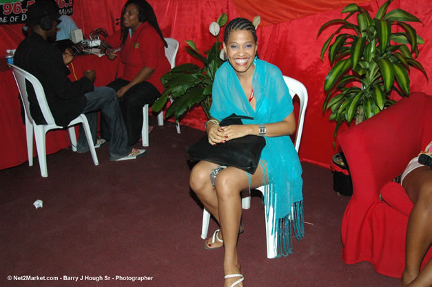 Venue & Audience - Ignition - The Internation Fire Blazes - Friday, July 21, 2006 - Montego Bay, Jamaica - Negril Travel Guide, Negril Jamaica WI - http://www.negriltravelguide.com - info@negriltravelguide.com...!