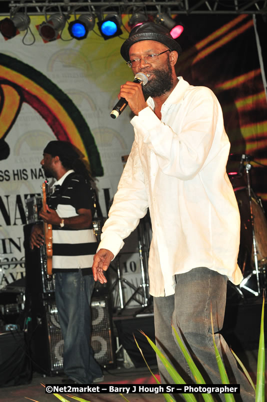 Beres Hammond @ Unite The People An International Reggae Fest, Featuring: Beres Hammond, Coco T, Queen Ifrica, Khalil, Cameal Davis, Iley Dread, Rochelle, Geoffrey Star, Ras Penco, Kool DeLoy, Otis Gayle, J.McKay, Tiney Winey, Venue at Norman Manley Boulevard, Negril, Westmoreland, Jamaica - Saturday, April 4, 2009 - Photographs by Net2Market.com - Barry J. Hough Sr, Photographer/Photojournalist - Negril Travel Guide, Negril Jamaica WI - http://www.negriltravelguide.com - info@negriltravelguide.com...!