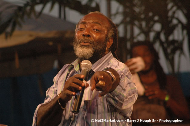 Freddie McGregor @ Western Consciousness 2007 - Presented by King of Kings Productons - Saturday, April 28, 2007 - Llandilo Cultural Centre, Savanna-La-Mar, Westmoreland, Jamaica W.I. - Negril Travel Guide, Negril Jamaica WI - http://www.negriltravelguide.com - info@negriltravelguide.com...!