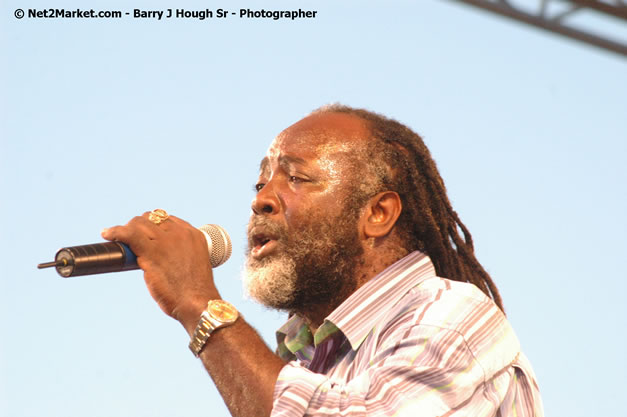 Freddie McGregor @ Western Consciousness 2007 - Presented by King of Kings Productons - Saturday, April 28, 2007 - Llandilo Cultural Centre, Savanna-La-Mar, Westmoreland, Jamaica W.I. - Negril Travel Guide, Negril Jamaica WI - http://www.negriltravelguide.com - info@negriltravelguide.com...!