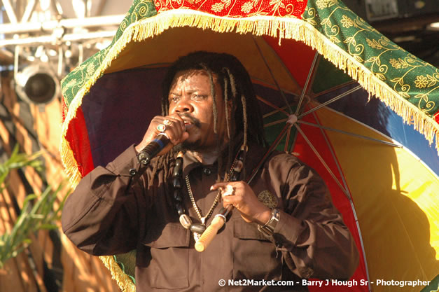 Luciano @ Western Consciousness 2007 - Presented by King of Kings Productons - Saturday, April 28, 2007 - Llandilo Cultural Centre, Savanna-La-Mar, Westmoreland, Jamaica W.I. - Negril Travel Guide, Negril Jamaica WI - http://www.negriltravelguide.com - info@negriltravelguide.com...!