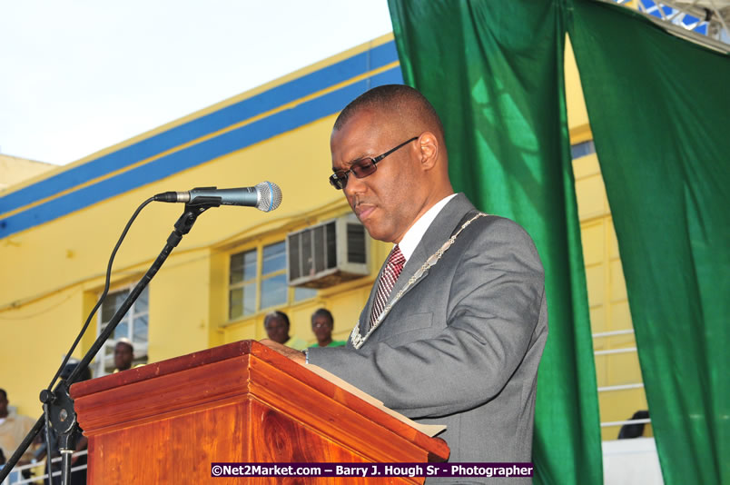 The City of Montego Bay Welcomes Our 2008 Olympians - Western Motorcade - Civic Ceremony - A Salute To Our Beijing Heros - Sam Sharpe Square, Montego Bay, Jamaica - Tuesday, October 7, 2008 - Photographs by Net2Market.com - Barry J. Hough Sr. Photojournalist/Photograper - Photographs taken with a Nikon D300 - Negril Travel Guide, Negril Jamaica WI - http://www.negriltravelguide.com - info@negriltravelguide.com...!