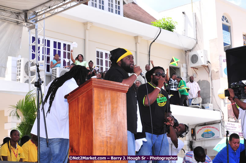 The City of Montego Bay Welcomes Our 2008 Olympians - Western Motorcade - Civic Ceremony - A Salute To Our Beijing Heros - Sam Sharpe Square, Montego Bay, Jamaica - Tuesday, October 7, 2008 - Photographs by Net2Market.com - Barry J. Hough Sr. Photojournalist/Photograper - Photographs taken with a Nikon D300 - Negril Travel Guide, Negril Jamaica WI - http://www.negriltravelguide.com - info@negriltravelguide.com...!