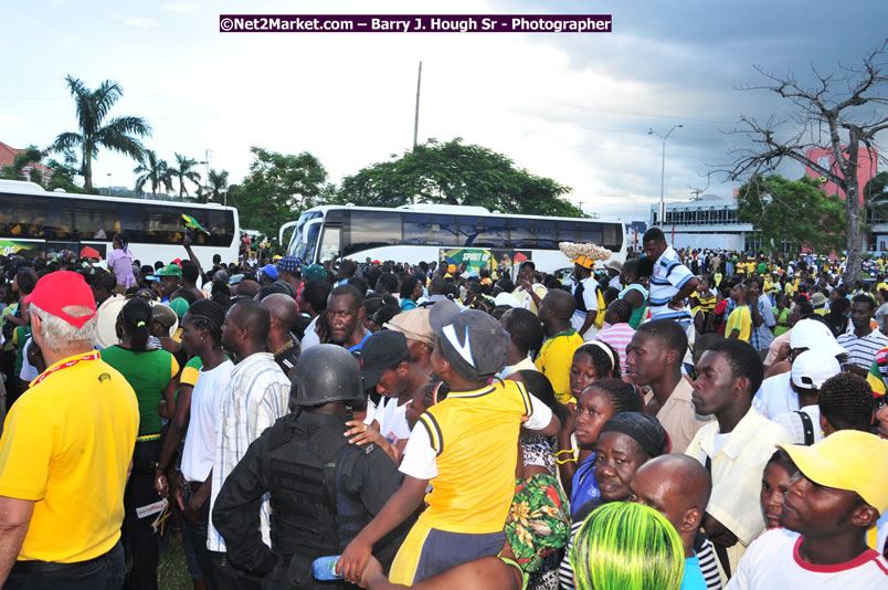 The City of Montego Bay Welcomes Our 2008 Olympians - Western Motorcade - Civic Ceremony - A Salute To Our Beijing Heros - Sam Sharpe Square, Montego Bay, Jamaica - Tuesday, October 7, 2008 - Photographs by Net2Market.com - Barry J. Hough Sr. Photojournalist/Photograper - Photographs taken with a Nikon D300 - Negril Travel Guide, Negril Jamaica WI - http://www.negriltravelguide.com - info@negriltravelguide.com...!